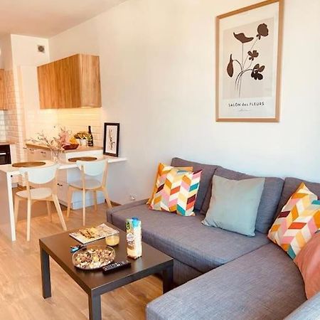 Spacious,Stylish And Comfortable 2 Room Apartment With Million Dollar View Варшава Екстериор снимка